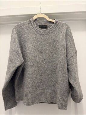 Zara Gray Crewneck Knit Sweater